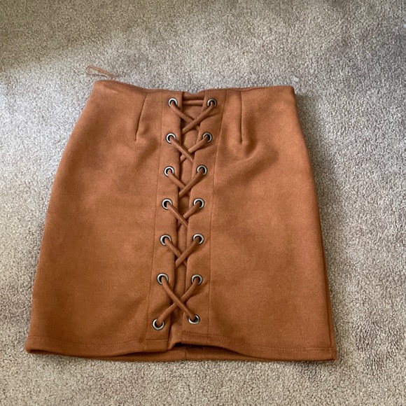 Windsor faux suede skirt - Picture 1 of 5